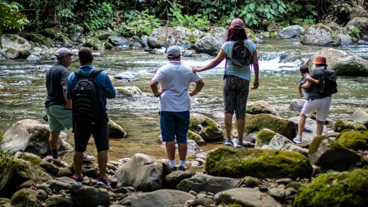 Hotel Rancho Cerro Azul La Fortuna Kültér fotó