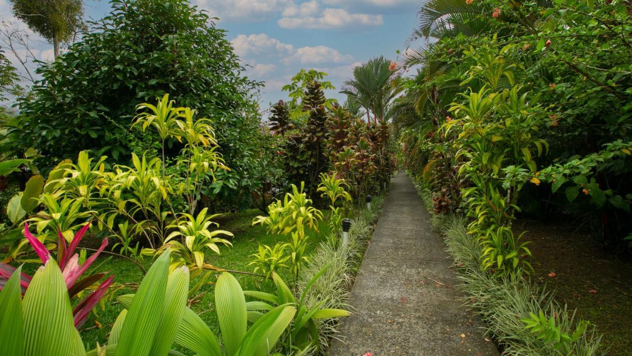 Hotel Rancho Cerro Azul La Fortuna Kültér fotó